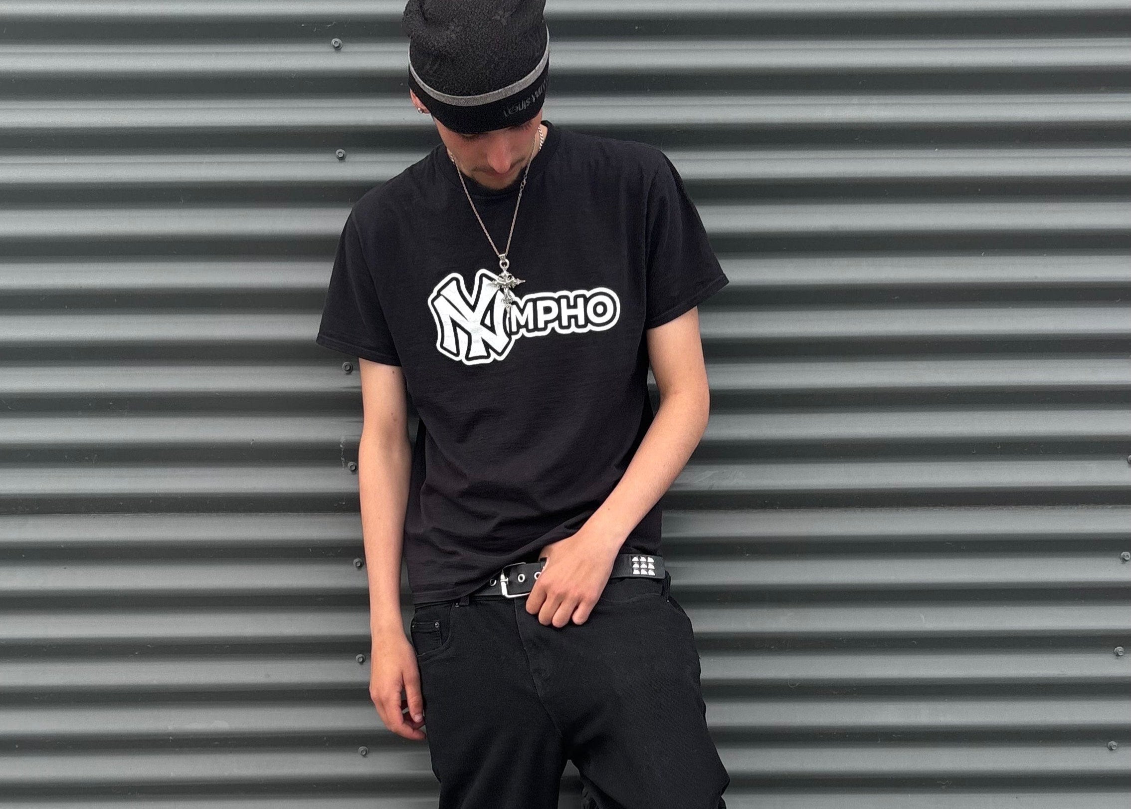BLACK NYMPHO TEE
